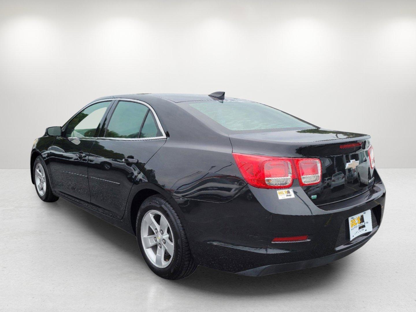 2015 Black Granite Metallic /Jet Black/Titanium Chevrolet Malibu LS (1G11B5SL8FF) with an Gas I4 2.5L/150 engine, 6-Speed Automatic transmission, located at 5115 14th Ave., Columbus, GA, 31904, (706) 323-0345, 32.511494, -84.971046 - 2015 Chevrolet Malibu LS - Photo#6