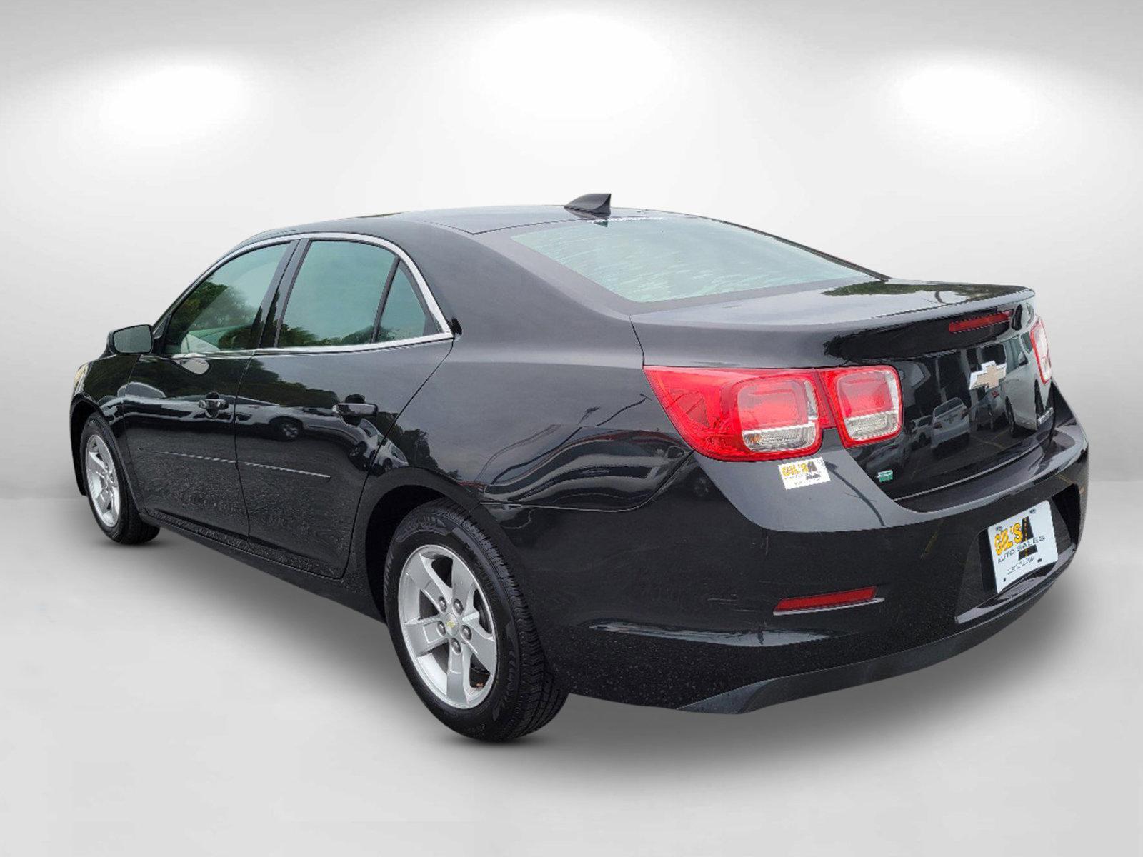 2015 Black Granite Metallic /Jet Black/Titanium Chevrolet Malibu LS (1G11B5SL8FF) with an Gas I4 2.5L/150 engine, 6-Speed Automatic transmission, located at 3959 U.S. 80 W, Phenix City, AL, 36870, (334) 297-4885, 32.469296, -85.135185 - 2015 Chevrolet Malibu LS - Photo#6