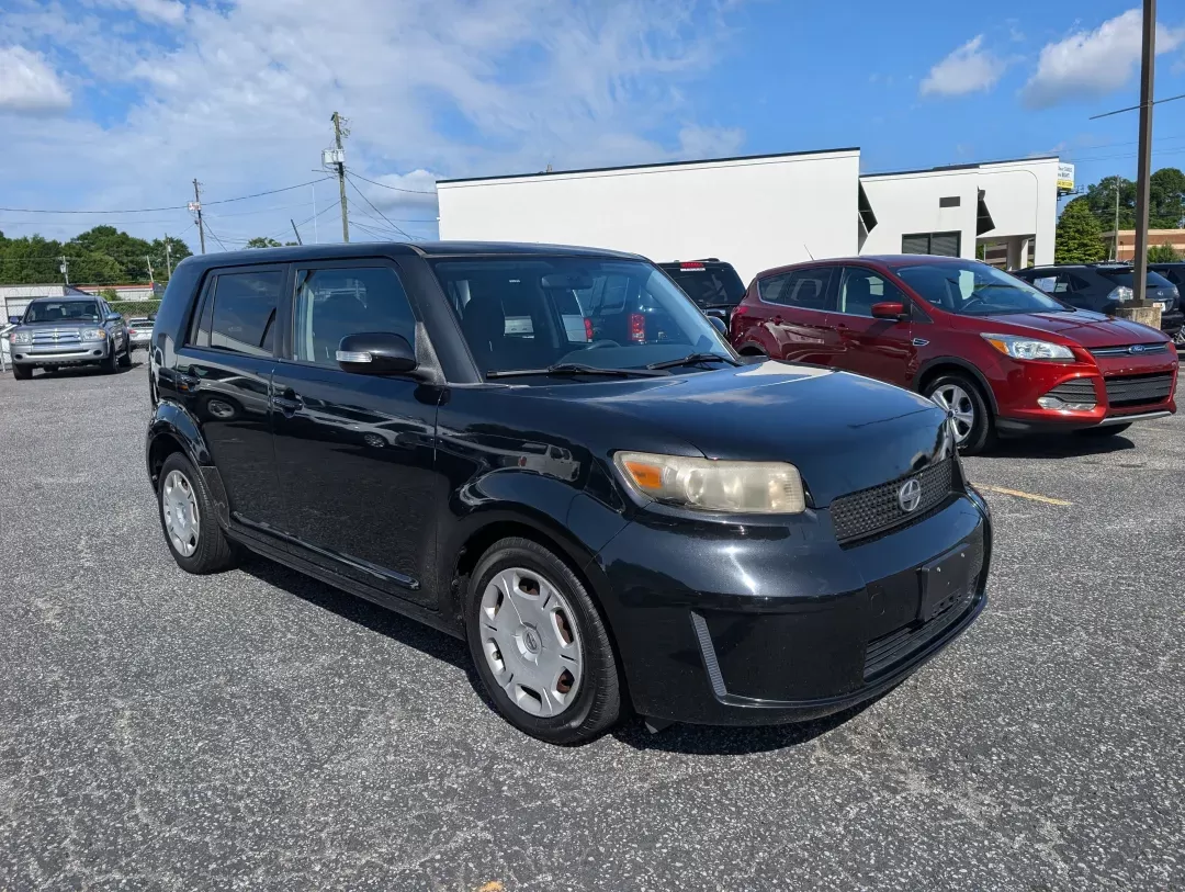 2009 Black Scion xB (JTLKE50E991) with an Gas I4 2.4L/144 engine, 4-Speed Automatic transmission, located at 3959 U.S. 80 W, Phenix City, AL, 36870, (334) 297-4885, 32.469296, -85.135185 - 2009 Scion xB - Photo#3