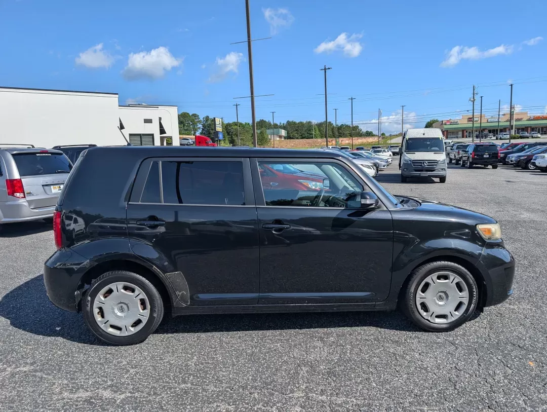 2009 Black Scion xB (JTLKE50E991) with an Gas I4 2.4L/144 engine, 4-Speed Automatic transmission, located at 3959 U.S. 80 W, Phenix City, AL, 36870, (334) 297-4885, 32.469296, -85.135185 - 2009 Scion xB - Photo#4