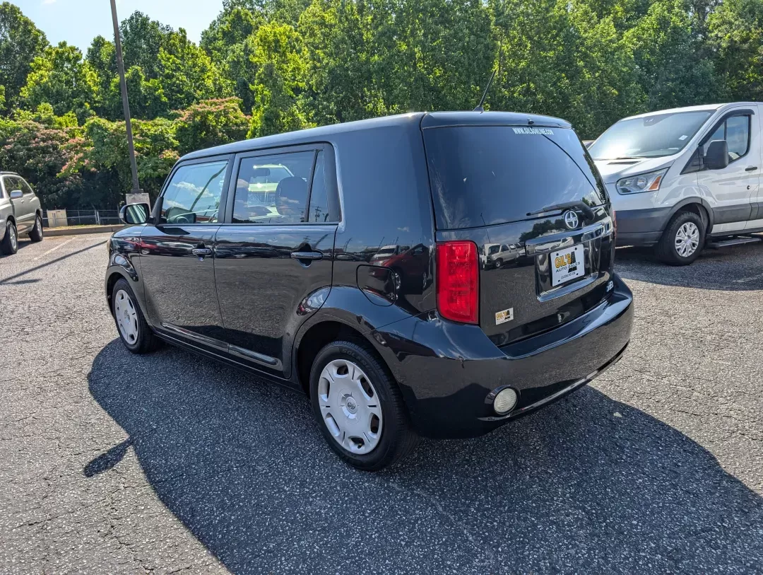 2009 Black Scion xB (JTLKE50E991) with an Gas I4 2.4L/144 engine, 4-Speed Automatic transmission, located at 3959 U.S. 80 W, Phenix City, AL, 36870, (334) 297-4885, 32.469296, -85.135185 - 2009 Scion xB - Photo#7