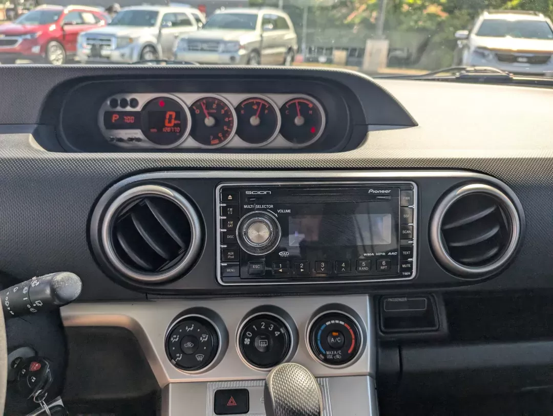 2009 Black Scion xB (JTLKE50E991) with an Gas I4 2.4L/144 engine, 4-Speed Automatic transmission, located at 3959 U.S. 80 W, Phenix City, AL, 36870, (334) 297-4885, 32.469296, -85.135185 - 2009 Scion xB - Photo#15
