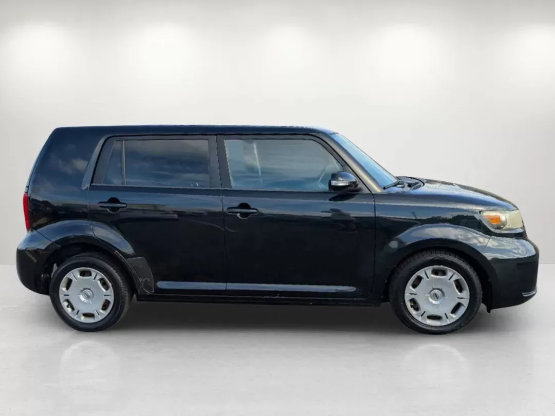 2009 Black Scion xB (JTLKE50E991) with an Gas I4 2.4L/144 engine, 4-Speed Automatic transmission, located at 3959 U.S. 80 W, Phenix City, AL, 36870, (334) 297-4885, 32.469296, -85.135185 - **Unlock Your Adventures with the 2009 Scion xB at Gils Auto!**<br /> <br /> Are you ready to elevate your lifestyle with a vehicle that's as versatile as your ambitions? The 2009 Scion xB offers the perfect blend of space, efficiency, and style, making it ideal for growing families, adventurous wee - Photo#4
