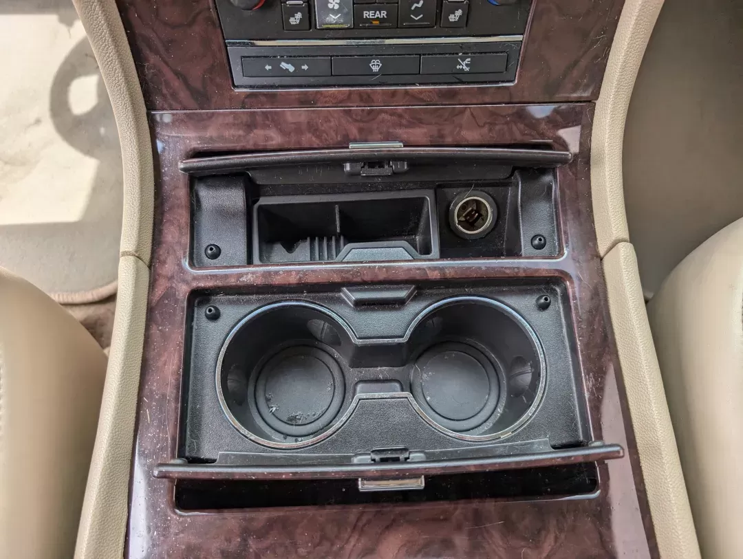 2009 /Cashmere/Cocoa Cadillac Escalade (1GYFC53229R) with an Gas V8 6.2L/376 engine, 6-Speed HD Automatic w/OD transmission, located at 3959 U.S. 80 W, Phenix City, AL, 36870, (334) 297-4885, 32.469296, -85.135185 - 2009 Cadillac Escalade - Photo#14