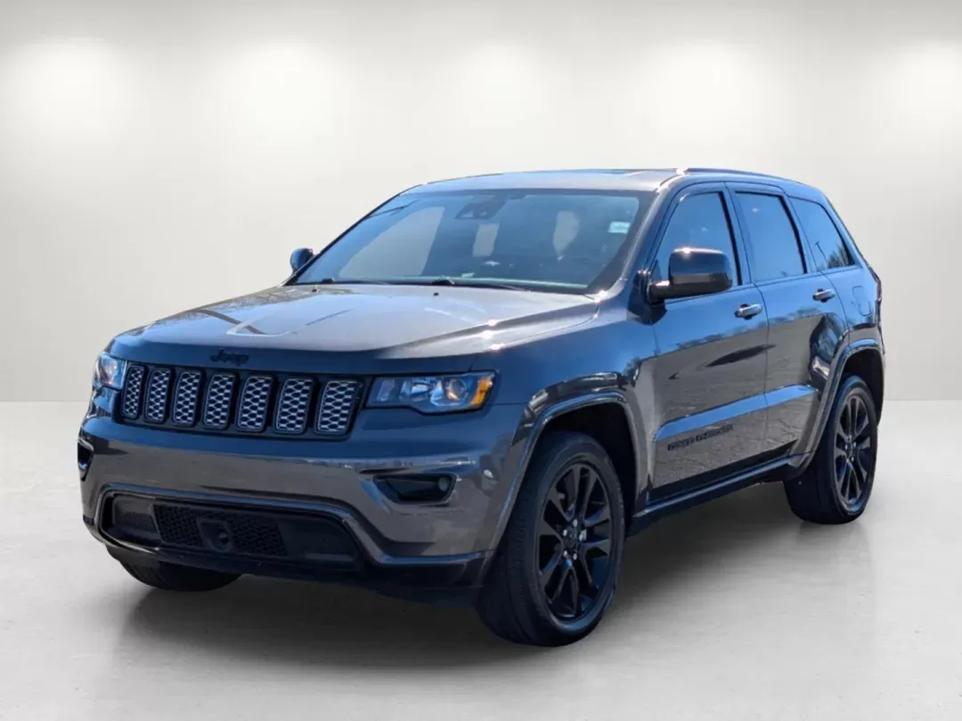 2020 /Black Jeep Grand Cherokee Altitude (1C4RJEAG5LC) with an Regular Unleaded V-6 3.6 L/220 engine, 8-Speed Automatic w/OD transmission, located at 804 22nd Ave, Phenix City, AL, 36870, (334) 297-1860, 32.484749, -85.024475 - 2020 Jeep Grand Cherokee Altitude - Photo#0