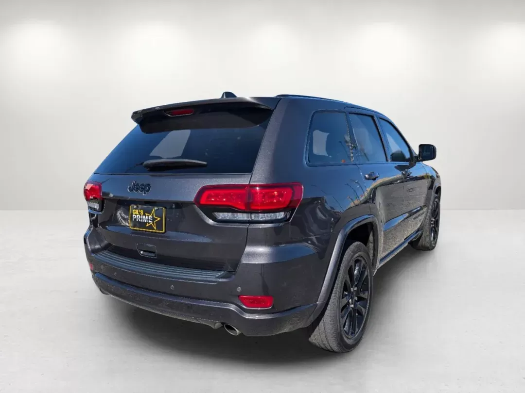 2020 /Black Jeep Grand Cherokee Altitude (1C4RJEAG5LC) with an Regular Unleaded V-6 3.6 L/220 engine, 8-Speed Automatic w/OD transmission, located at 804 22nd Ave, Phenix City, AL, 36870, (334) 297-1860, 32.484749, -85.024475 - 2020 Jeep Grand Cherokee Altitude - Photo#4