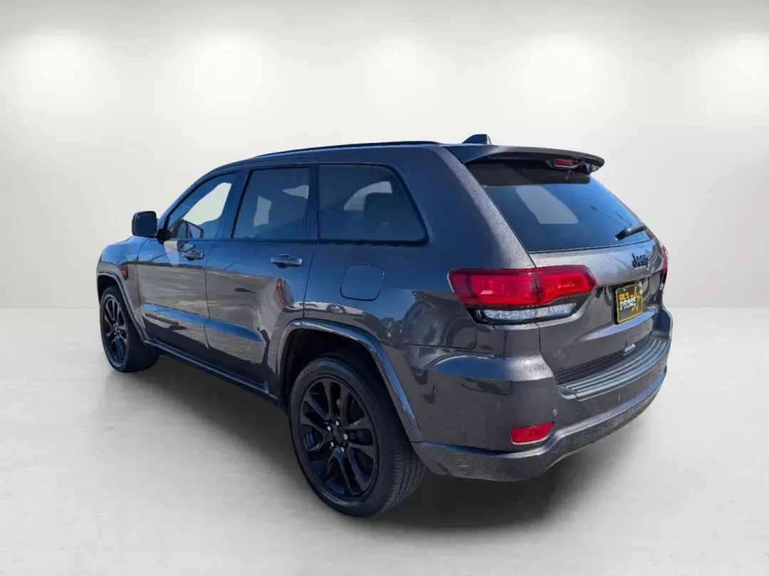 2020 /Black Jeep Grand Cherokee Altitude (1C4RJEAG5LC) with an Regular Unleaded V-6 3.6 L/220 engine, 8-Speed Automatic w/OD transmission, located at 804 22nd Ave, Phenix City, AL, 36870, (334) 297-1860, 32.484749, -85.024475 - 2020 Jeep Grand Cherokee Altitude - Photo#6