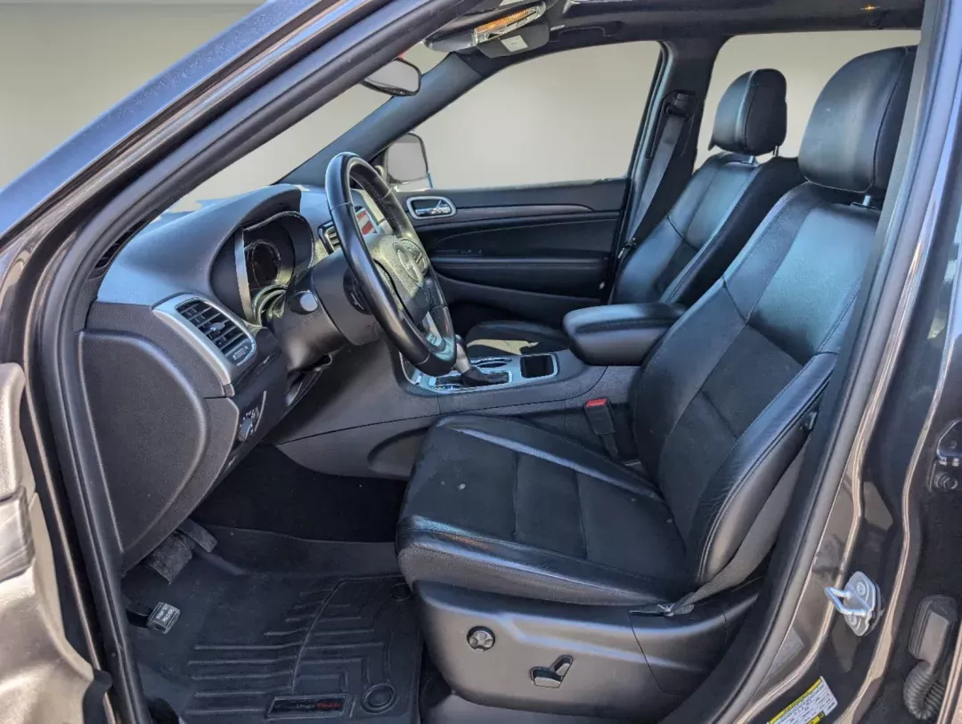 2020 /Black Jeep Grand Cherokee Altitude (1C4RJEAG5LC) with an Regular Unleaded V-6 3.6 L/220 engine, 8-Speed Automatic w/OD transmission, located at 804 22nd Ave, Phenix City, AL, 36870, (334) 297-1860, 32.484749, -85.024475 - 2020 Jeep Grand Cherokee Altitude - Photo#9