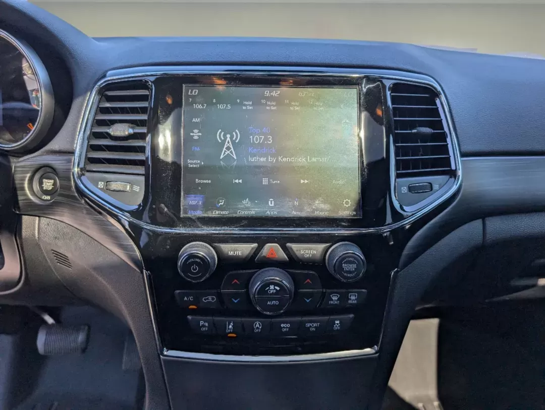 2020 /Black Jeep Grand Cherokee Altitude (1C4RJEAG5LC) with an Regular Unleaded V-6 3.6 L/220 engine, 8-Speed Automatic w/OD transmission, located at 804 22nd Ave, Phenix City, AL, 36870, (334) 297-1860, 32.484749, -85.024475 - 2020 Jeep Grand Cherokee Altitude - Photo#13