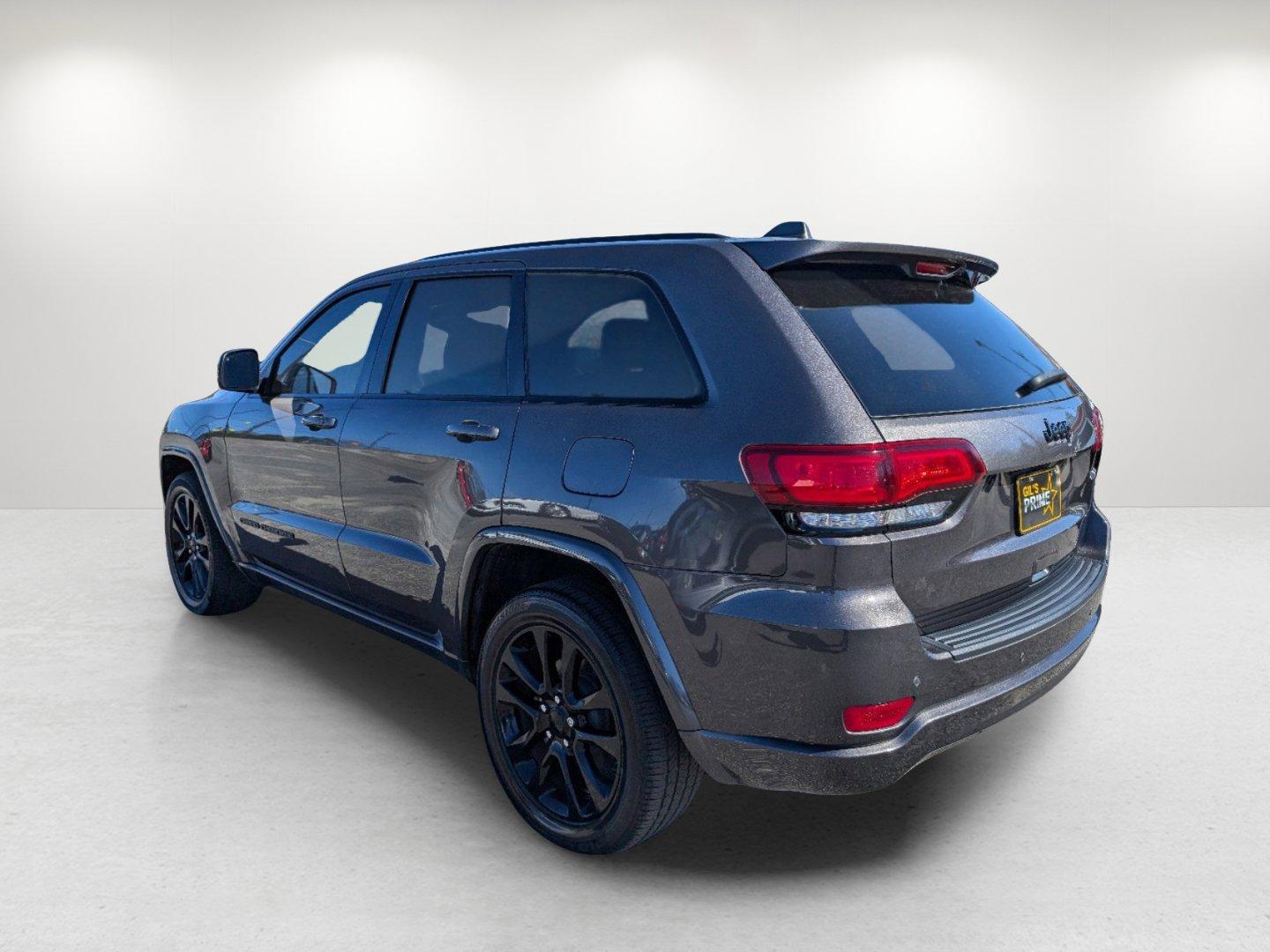 2020 /Black Jeep Grand Cherokee Altitude (1C4RJEAG5LC) with an Regular Unleaded V-6 3.6 L/220 engine, 8-Speed Automatic w/OD transmission, located at 5115 14th Ave., Columbus, GA, 31904, (706) 323-0345, 32.511494, -84.971046 - 2020 Jeep Grand Cherokee Altitude - Photo#6