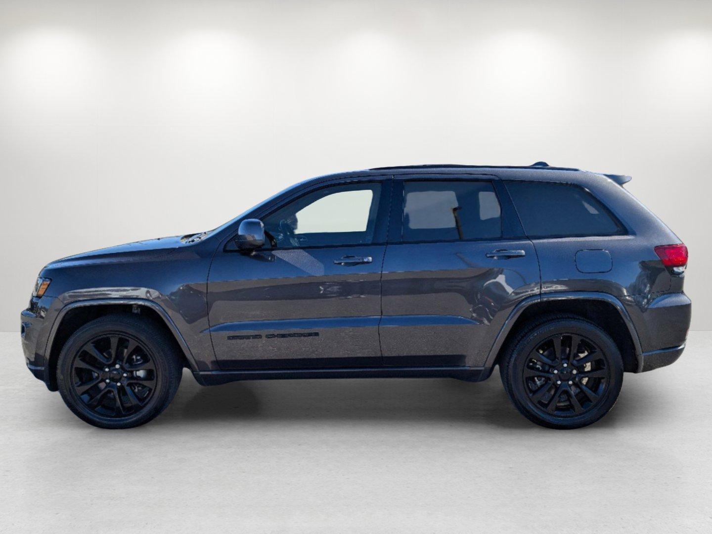 2020 /Black Jeep Grand Cherokee Altitude (1C4RJEAG5LC) with an Regular Unleaded V-6 3.6 L/220 engine, 8-Speed Automatic w/OD transmission, located at 5115 14th Ave., Columbus, GA, 31904, (706) 323-0345, 32.511494, -84.971046 - 2020 Jeep Grand Cherokee Altitude - Photo#7