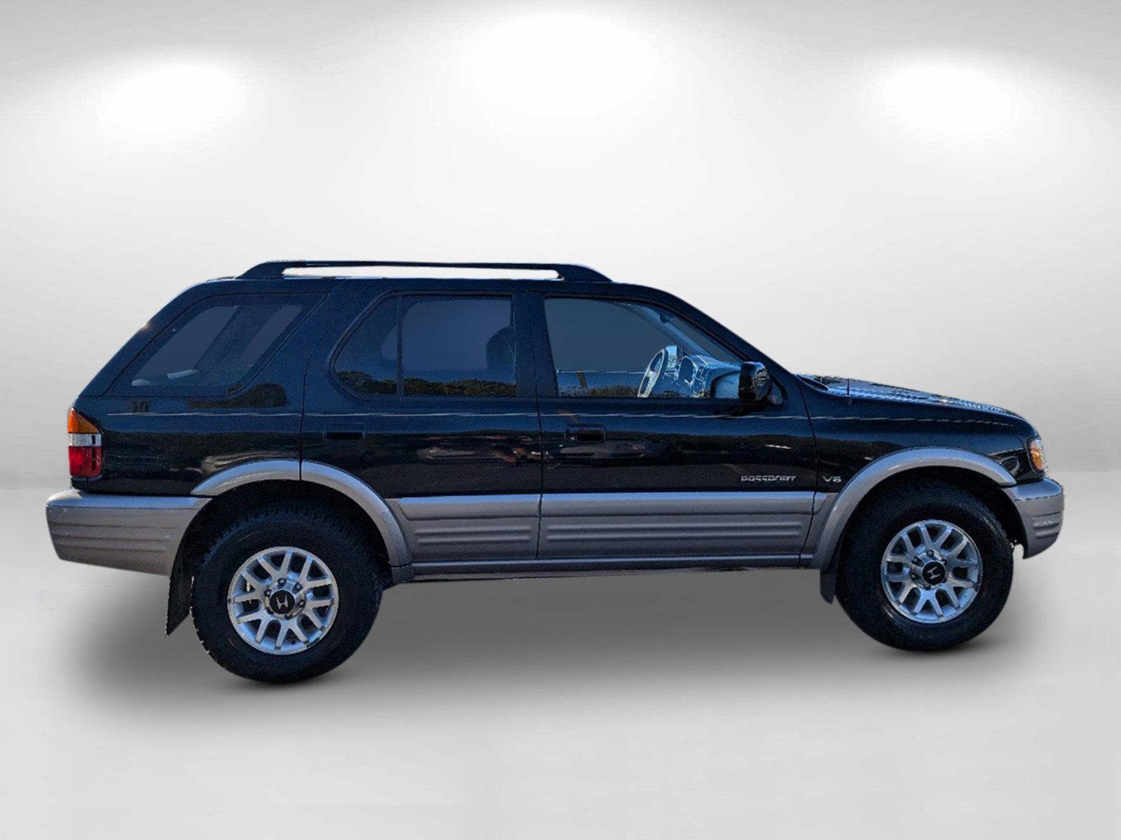 2000 Honda Passport EX (4S6CK58W3Y4) with an Gas V6 3.2L/193 engine, 4-Speed Electronic Automatic w/OD transmission, located at 1430 Gateway Drive, Opelika, AL, 36801, (334) 239-0944, 32.637871, -85.409790 - 2000 Honda Passport EX - Photo#3