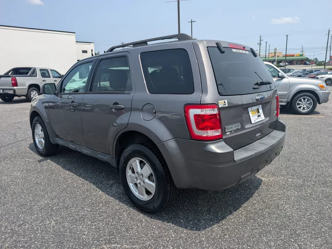 2011 Ford Escape XLT (1FMCU9DG3BK) with an Gas/Ethanol V6 3.0L/181 engine, 6-Speed Automatic transmission, located at 3959 U.S. 80 W, Phenix City, AL, 36870, (334) 297-4885, 32.469296, -85.135185 - 2011 Ford Escape XLT - Photo#6