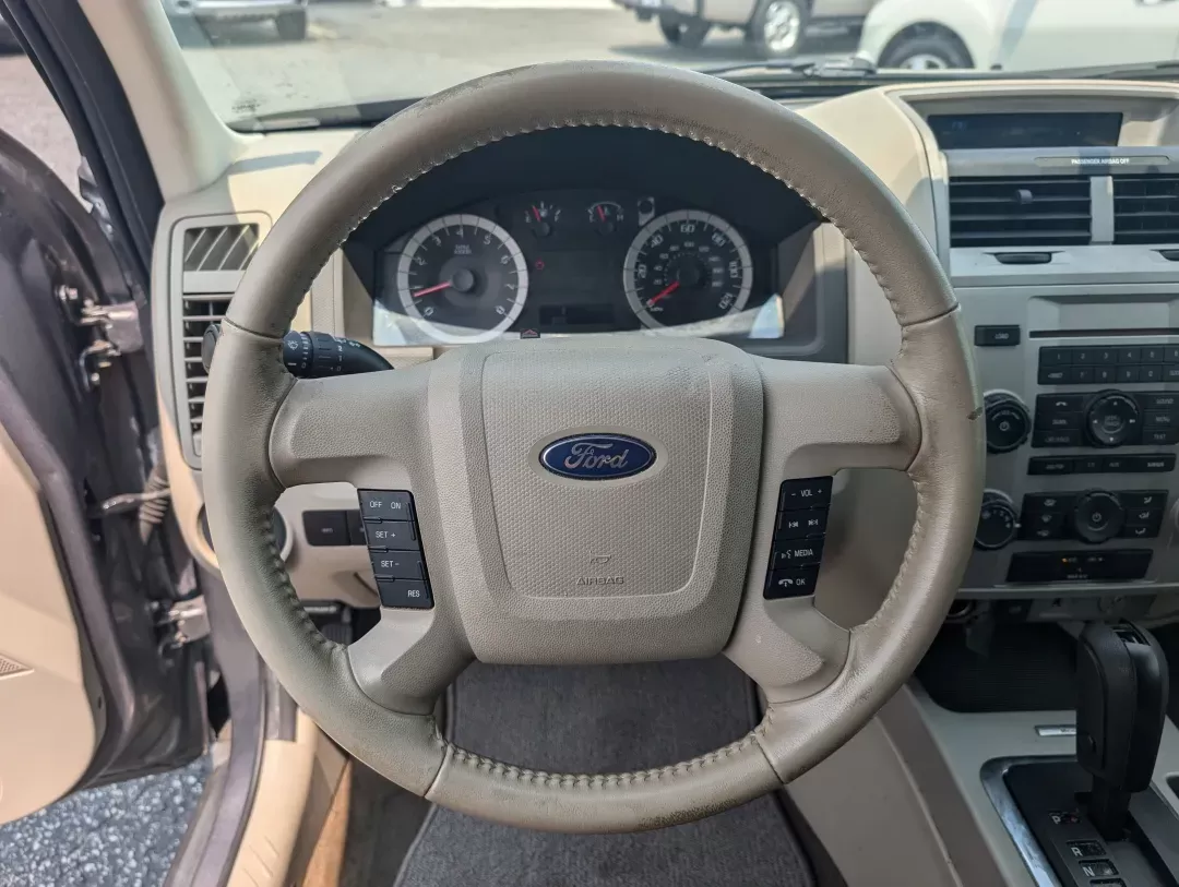 2011 Ford Escape XLT (1FMCU9DG3BK) with an Gas/Ethanol V6 3.0L/181 engine, 6-Speed Automatic transmission, located at 3959 U.S. 80 W, Phenix City, AL, 36870, (334) 297-4885, 32.469296, -85.135185 - 2011 Ford Escape XLT - Photo#14