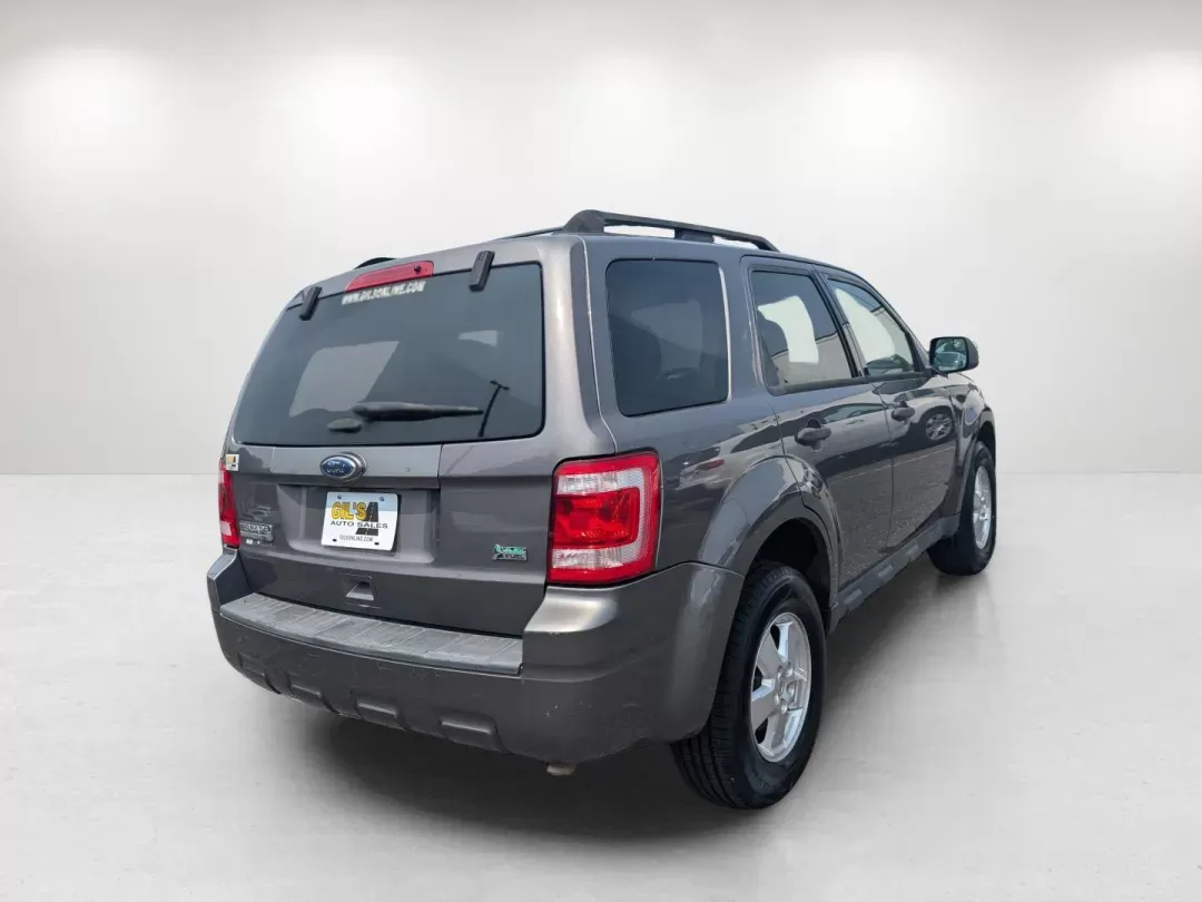 2011 Ford Escape XLT (1FMCU9DG3BK) with an Gas/Ethanol V6 3.0L/181 engine, 6-Speed Automatic transmission, located at 7000 Northlake Connector, Columbus, GA, 31904, (706) 987-8085, 32.524975, -84.978134 - 2011 Ford Escape XLT - Photo#4