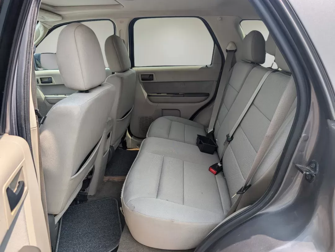2011 Ford Escape XLT (1FMCU9DG3BK) with an Gas/Ethanol V6 3.0L/181 engine, 6-Speed Automatic transmission, located at 7000 Northlake Connector, Columbus, GA, 31904, (706) 987-8085, 32.524975, -84.978134 - 2011 Ford Escape XLT - Photo#10
