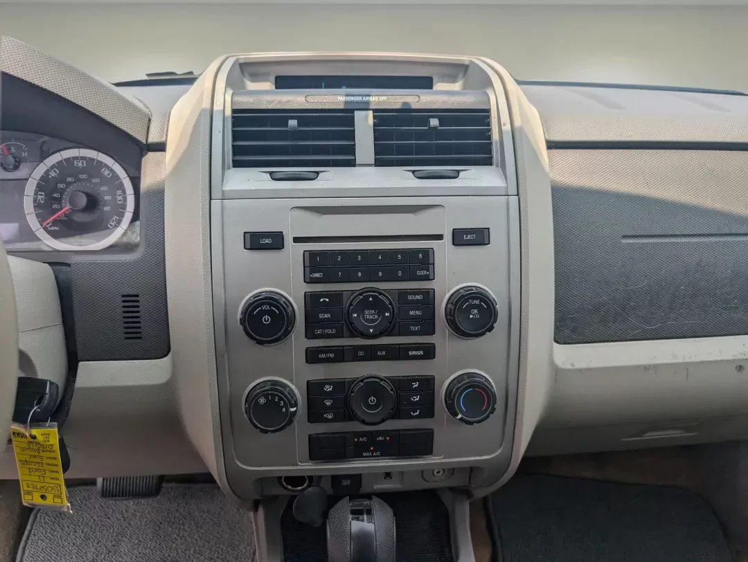 2011 Ford Escape XLT (1FMCU9DG3BK) with an Gas/Ethanol V6 3.0L/181 engine, 6-Speed Automatic transmission, located at 7000 Northlake Connector, Columbus, GA, 31904, (706) 987-8085, 32.524975, -84.978134 - 2011 Ford Escape XLT - Photo#14