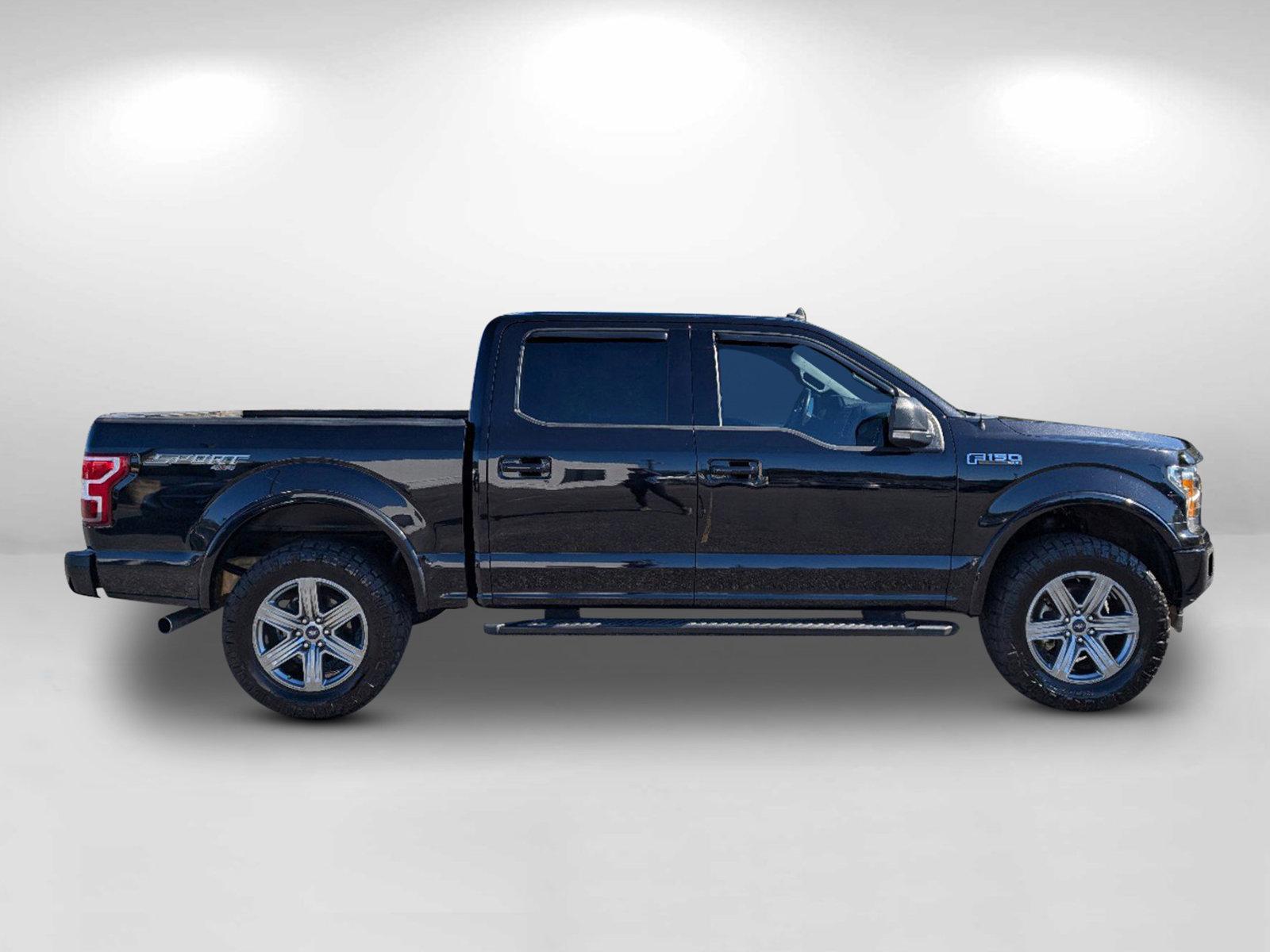 2019 Ford F-150 XLT (1FTEW1E43KF) with an Twin Turbo Regular Unleaded V-6 3.5 L/213 engine, 10-Speed Automatic w/OD transmission, located at 804 22nd Ave, Phenix City, AL, 36870, (334) 297-1860, 32.484749, -85.024475 - 2019 Ford F-150 XLT - Photo#5