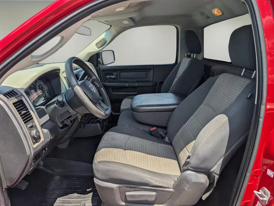 2012 /Dark Slate/Medium Graystone Ram 1500 Express (3C6JD6AT7CG) with an Gas V8 5.7L/345 engine, 6-Speed Automatic transmission, located at 5115 14th Ave., Columbus, GA, 31904, (706) 323-0345, 32.511494, -84.971046 - 2012 Ram 1500 Express - Photo#9