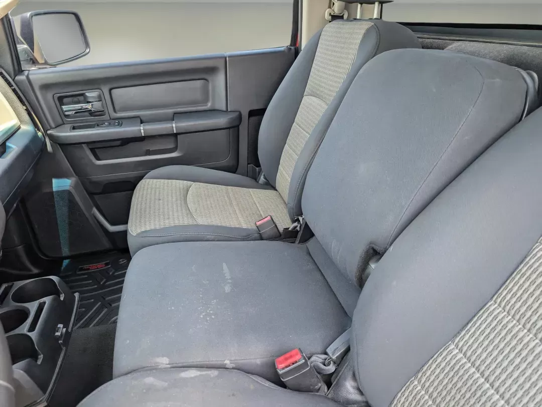 2012 /Dark Slate/Medium Graystone Ram 1500 Express (3C6JD6AT7CG) with an Gas V8 5.7L/345 engine, 6-Speed Automatic transmission, located at 5115 14th Ave., Columbus, GA, 31904, (706) 323-0345, 32.511494, -84.971046 - 2012 Ram 1500 Express - Photo#10