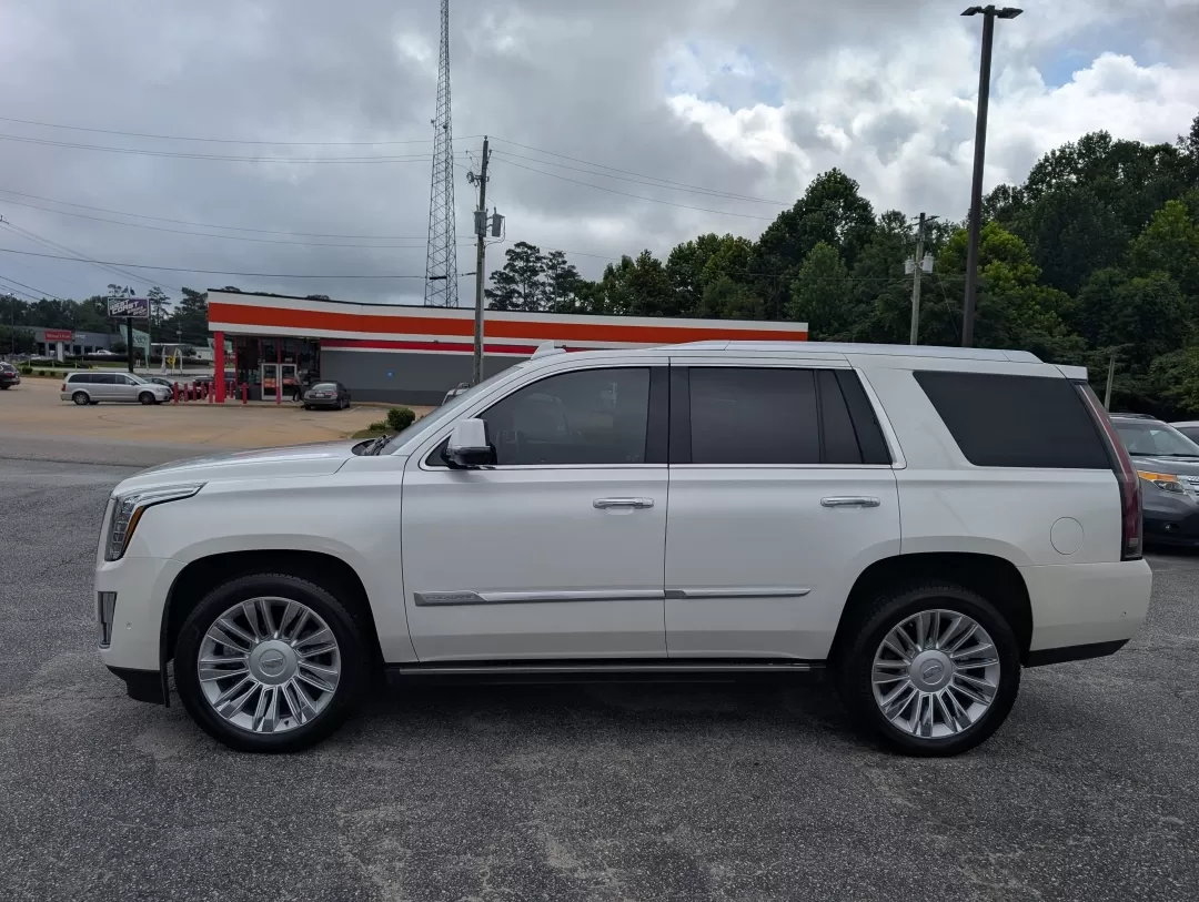 2017 /Jet Black with Jet Black Accents Cadillac Escalade Platinum (1GYS4DKJ5HR) with an Other engine, located at 3959 U.S. 80 W, Phenix City, AL, 36870, (334) 297-4885, 32.469296, -85.135185 - 2017 Cadillac Escalade Platinum - Photo#7