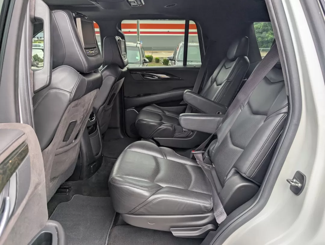 2017 /Jet Black with Jet Black Accents Cadillac Escalade Platinum (1GYS4DKJ5HR) with an Other engine, located at 3959 U.S. 80 W, Phenix City, AL, 36870, (334) 297-4885, 32.469296, -85.135185 - 2017 Cadillac Escalade Platinum - Photo#10