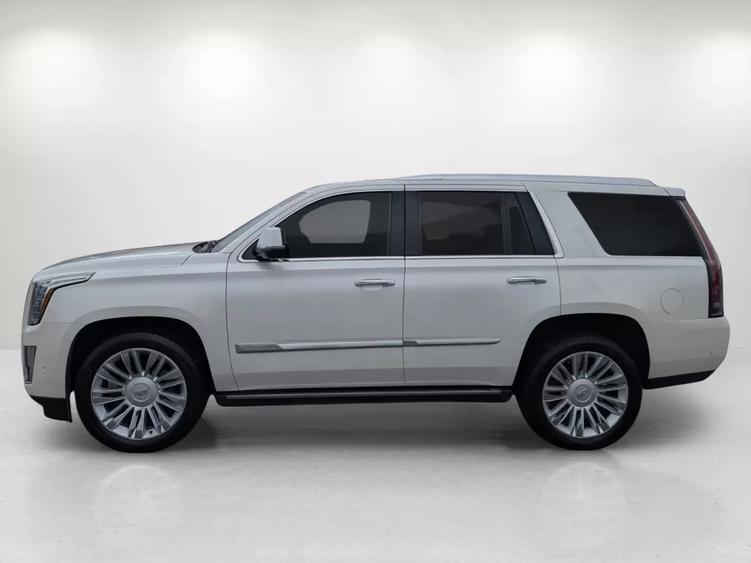 2017 /Jet Black with Jet Black Accents Cadillac Escalade Platinum (1GYS4DKJ5HR) with an Other engine, located at 1430 Gateway Drive, Opelika, AL, 36801, (334) 239-0944, 32.637871, -85.409790 - 2017 Cadillac Escalade Platinum - Photo#7