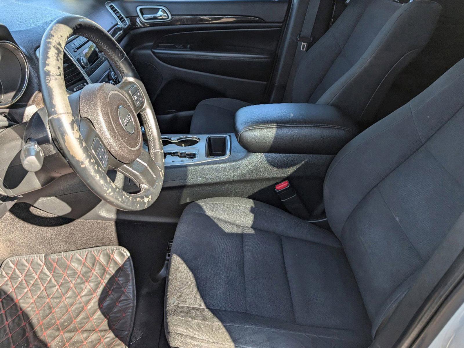 2011 /Black Interior Jeep Grand Cherokee Laredo (1J4RS4GGXBC) with an Gas/Ethanol V6 3.6L/220 engine, 5-Speed Automatic transmission, located at 521 Old Farm Lane Rd, Prattville, AL, 36066, (334) 325-1505, 32.482460, -86.416367 - 2011 Jeep Grand Cherokee Laredo - Photo#12