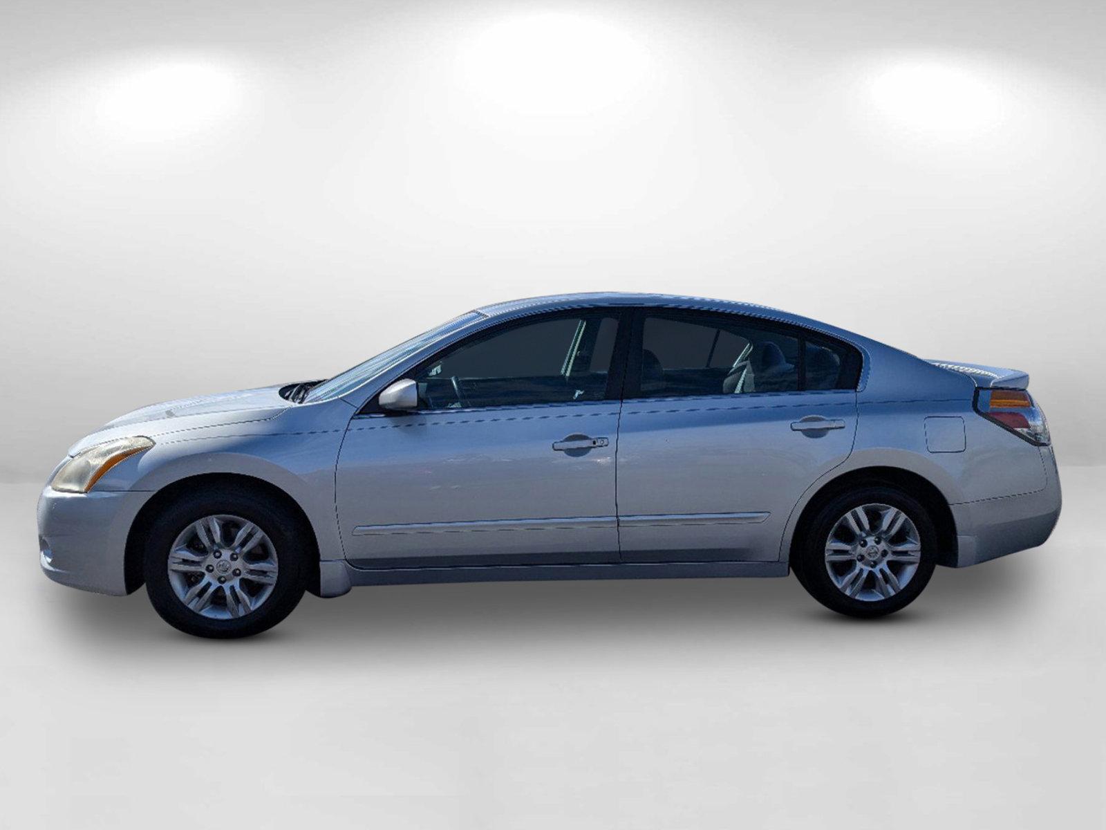 2012 /Charcoal Nissan Altima 2.5 S (1N4AL2AP8CC) with an Gas I4 2.5L/ engine, 1-Speed Continuously Variable Ratio transmission, located at 521 Old Farm Lane Rd, Prattville, AL, 36066, (334) 325-1505, 32.482460, -86.416367 - 2012 Nissan Altima 2.5 S - Photo#7