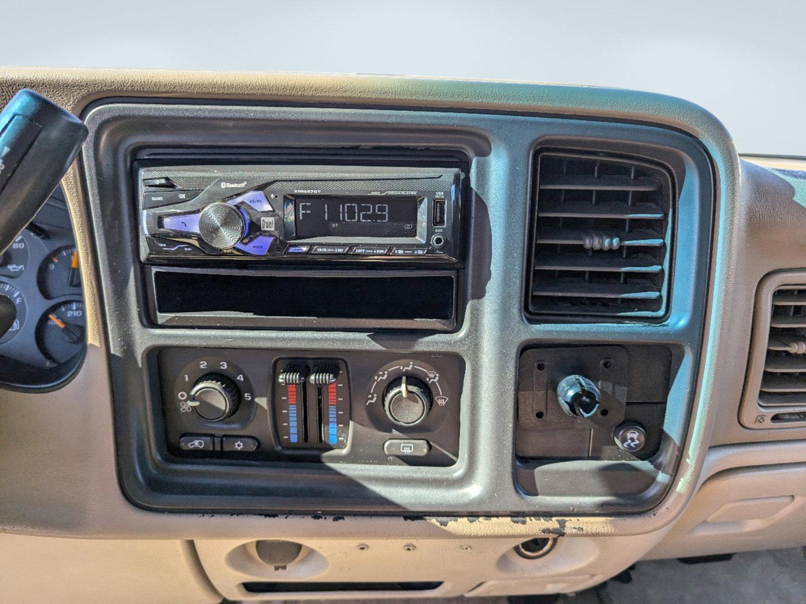 2005 Summit White /Tan/Neutral Chevrolet Tahoe LS (1GNEC13T65J) with an Gas V8 5.3L/327 engine, 4-Speed Automatic w/OD transmission, located at 3959 U.S. 80 W, Phenix City, AL, 36870, (334) 297-4885, 32.469296, -85.135185 - 2005 Chevrolet Tahoe LS - Photo#14