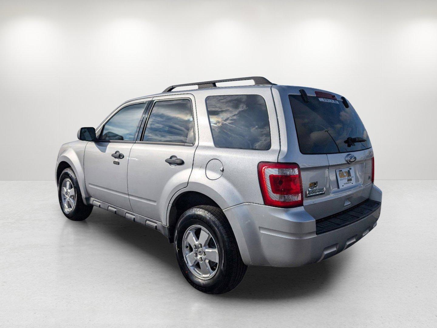 2011 Ford Escape XLT (1FMCU0DGXBK) with an Gas/Ethanol V6 3.0L/181 engine, 6-Speed Automatic transmission, located at 5115 14th Ave., Columbus, GA, 31904, (706) 323-0345, 32.511494, -84.971046 - 2011 Ford Escape XLT - Photo#6