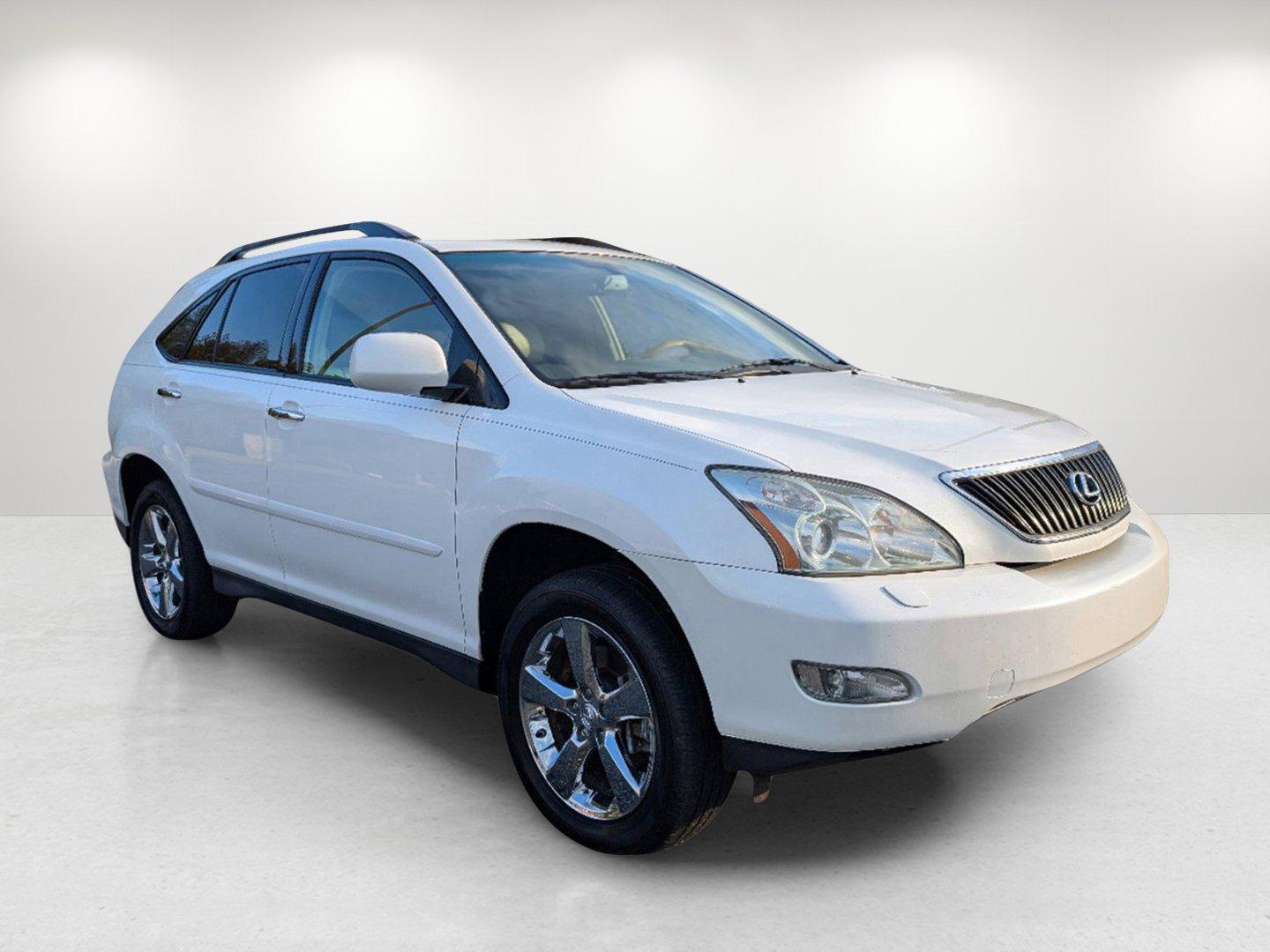 2007 Lexus RX 350 (2T2HK31U67C) with an Gas V6 3.5L/210 engine, 5-Speed Automatic transmission, located at 1430 Gateway Drive, Opelika, AL, 36801, (334) 239-0944, 32.637871, -85.409790 - 2007 Lexus RX 350 - Photo#2