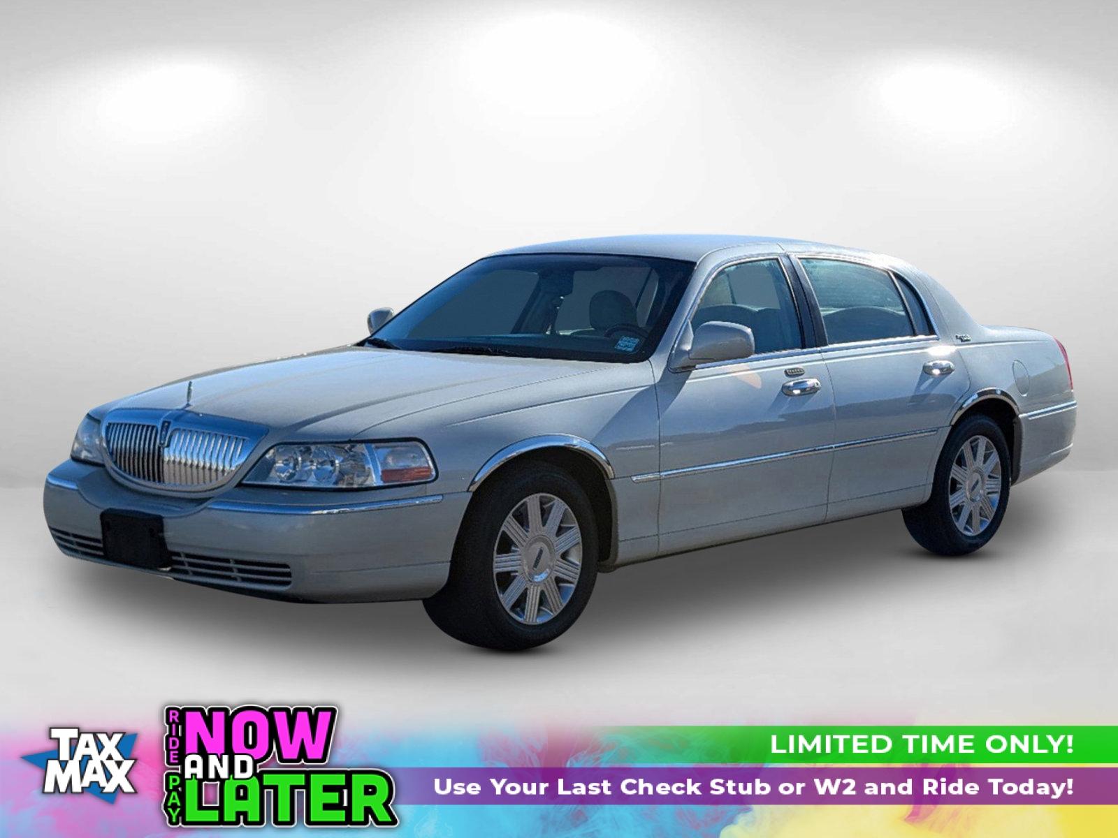 2005 Lincoln Town Car Signature Limited (1LNHM82W85Y) with an Gas V8 4.6L/281 engine, 4-Speed Automatic w/OD transmission, located at 521 Old Farm Lane Rd, Prattville, AL, 36066, (334) 325-1505, 32.482460, -86.416367 - 2005 Lincoln Town Car Signature Limited - Photo#0