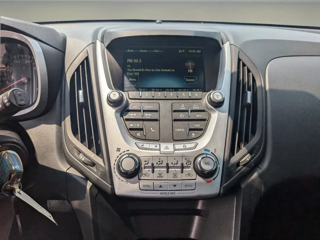 2015 /Jet Black Chevrolet Equinox LT (2GNALBEK4F6) with an Gas/Ethanol I4 2.4/145 engine, 6-Speed Automatic transmission, located at 3959 U.S. 80 W, Phenix City, AL, 36870, (334) 297-4885, 32.469296, -85.135185 - 2015 Chevrolet Equinox LT - Photo#15