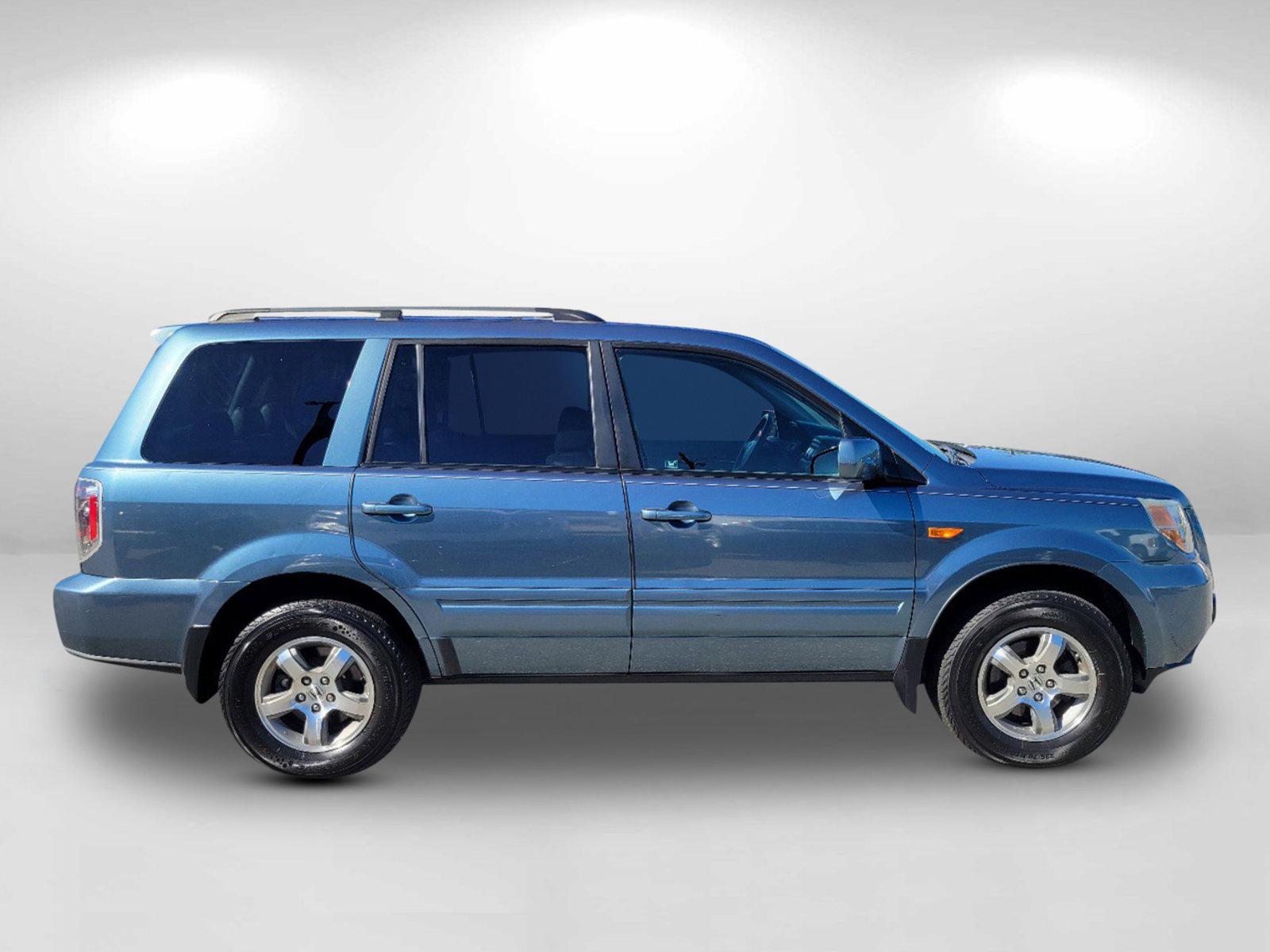 2006 Blue Honda Pilot EX-L (5FNYF28506B) with an Gas V6 3.5L/212 engine, 5-Speed Automatic w/OD transmission, located at 5115 14th Ave., Columbus, GA, 31904, (706) 323-0345, 32.511494, -84.971046 - 2006 Honda Pilot EX-L - Photo#3