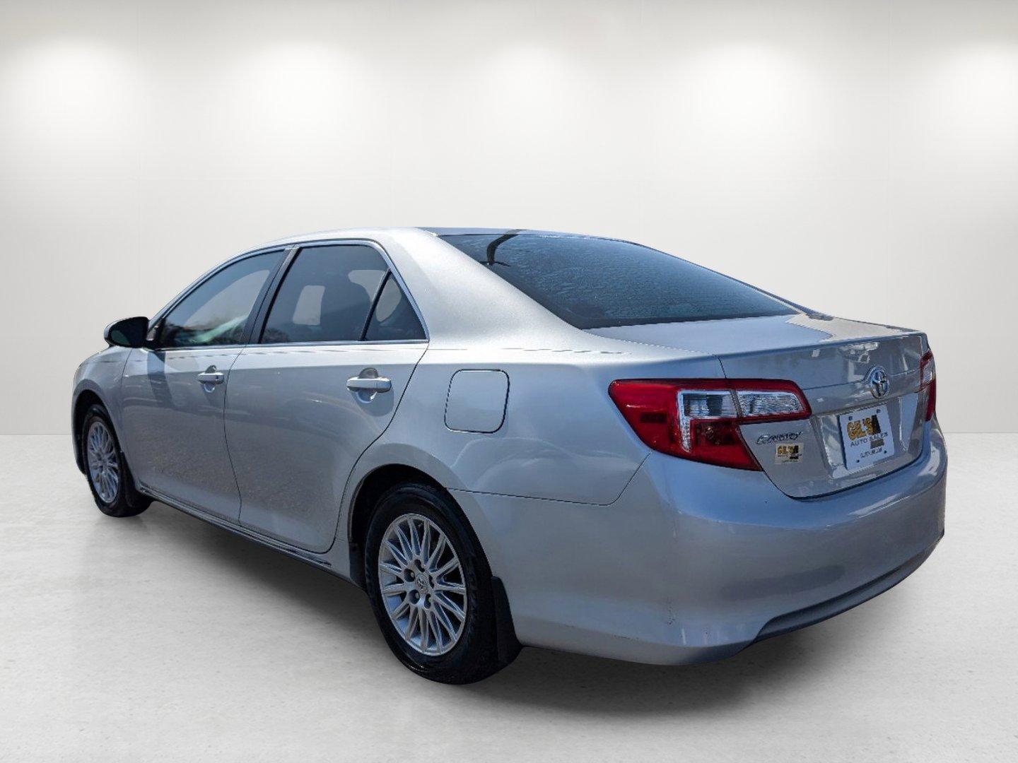 2012 Toyota Camry LE (4T1BF1FK5CU) with an Gas I4 2.5L/152 engine, 6-Speed Automatic w/Manual Shift transmission, located at 3959 U.S. 80 W, Phenix City, AL, 36870, (334) 297-4885, 32.469296, -85.135185 - 2012 Toyota Camry LE - Photo#6