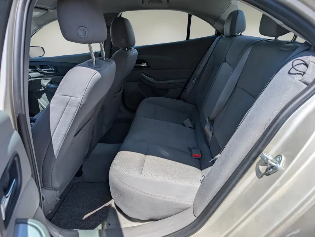 2014 /Jet Black/Titanium Chevrolet Malibu LS (1G11B5SL1EF) with an Gas I4 2.5L/150 engine, 6-Speed Automatic transmission, located at 3959 U.S. 80 W, Phenix City, AL, 36870, (334) 297-4885, 32.469296, -85.135185 - 2014 Chevrolet Malibu LS - Photo#9