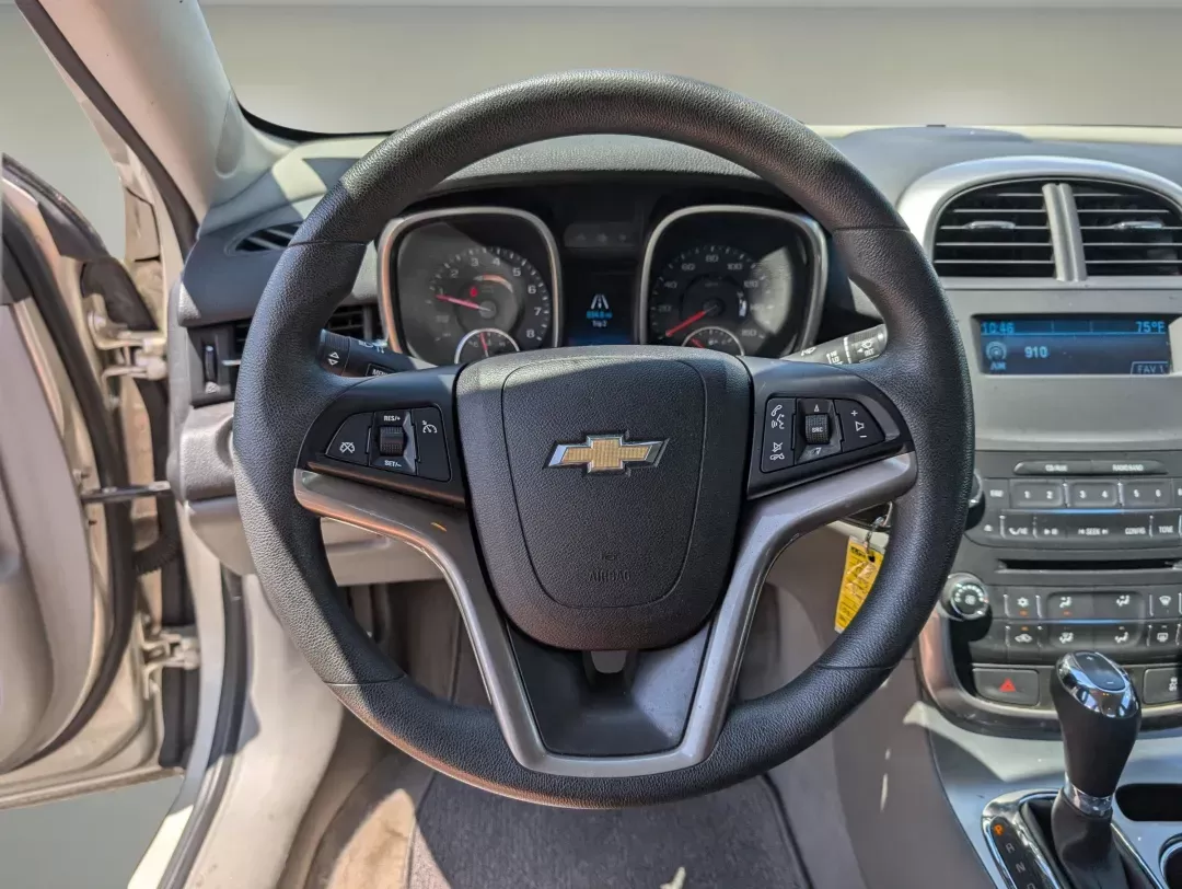 2014 /Jet Black/Titanium Chevrolet Malibu LS (1G11B5SL1EF) with an Gas I4 2.5L/150 engine, 6-Speed Automatic transmission, located at 3959 U.S. 80 W, Phenix City, AL, 36870, (334) 297-4885, 32.469296, -85.135185 - 2014 Chevrolet Malibu LS - Photo#15