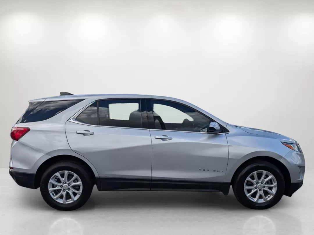 2020 /Jet Black Chevrolet Equinox LT (2GNAXJEVXL6) with an Other engine, located at 3959 U.S. 80 W, Phenix City, AL, 36870, (334) 297-4885, 32.469296, -85.135185 - ### Elevate Your Lifestyle with the 2020 Chevrolet Equinox LT<br /> <br /> Are you ready to take your family adventures to the next level? Look no further than this stunning 2020 Chevrolet Equinox LT, available now at Gils Auto in Phenix City, AL. This versatile SUV is designed for growing families - Photo#3