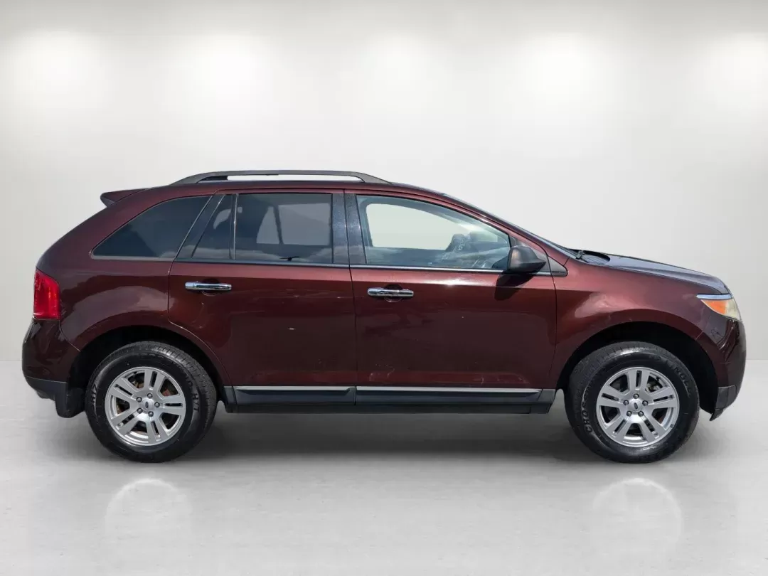 2012 Ford Edge SE (2FMDK3GC3CB) with an Gas V6 3.5L/213 engine, 6-Speed Automatic transmission, located at 3959 U.S. 80 W, Phenix City, AL, 36870, (334) 297-4885, 32.469296, -85.135185 - 2012 Ford Edge SE - Photo#6