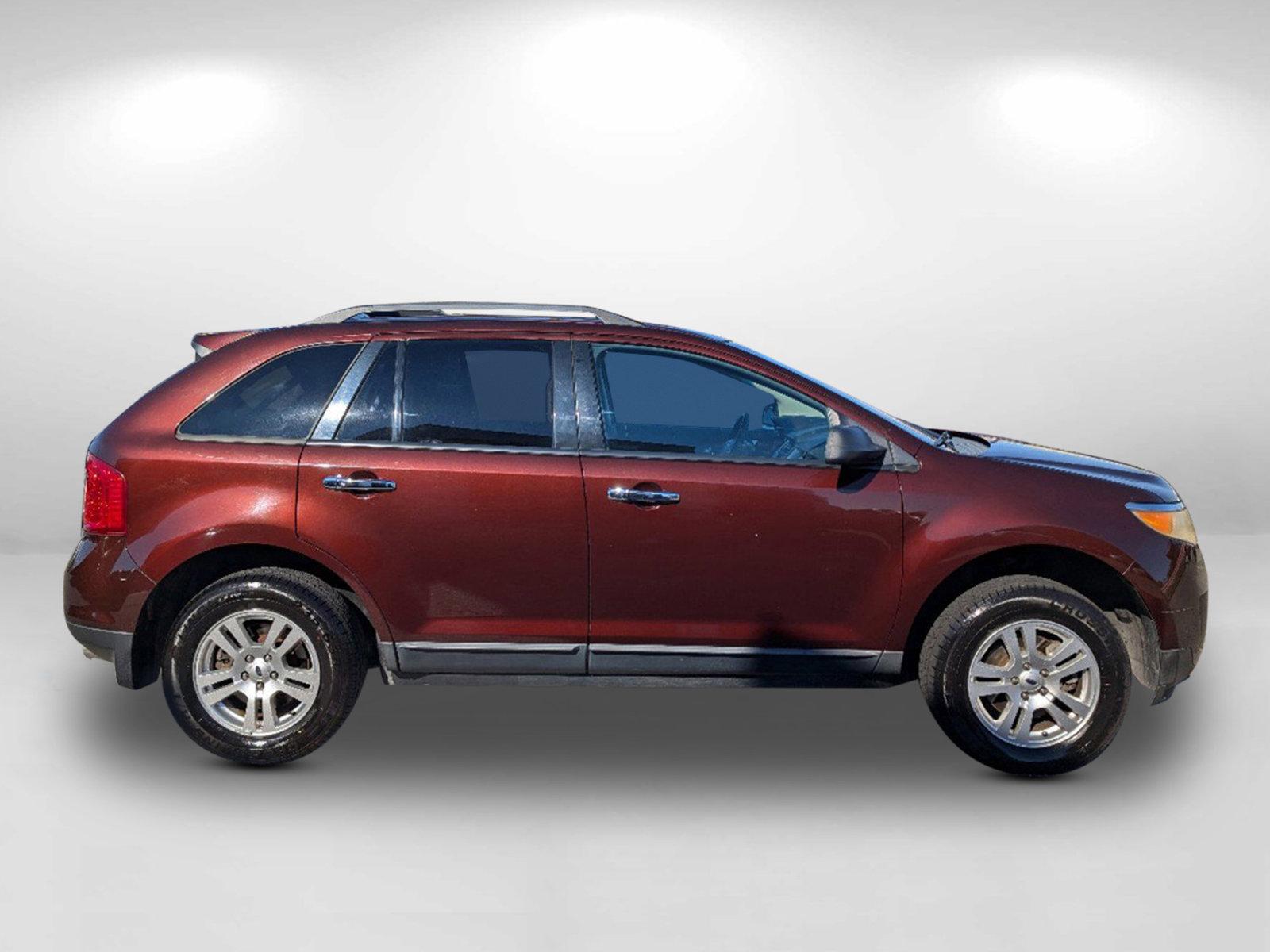 2012 Ford Edge SE (2FMDK3GC3CB) with an Gas V6 3.5L/213 engine, 6-Speed Automatic transmission, located at 3959 U.S. 80 W, Phenix City, AL, 36870, (334) 297-4885, 32.469296, -85.135185 - 2012 Ford Edge SE - Photo#4