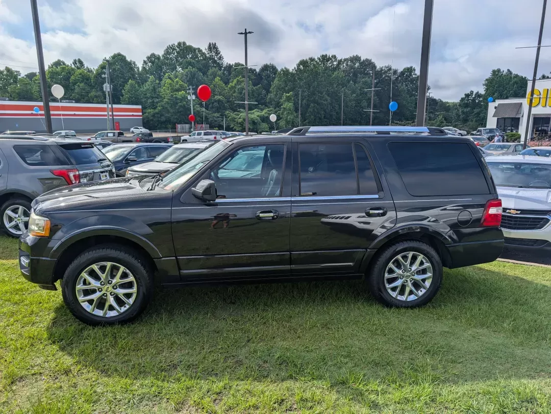 2015 Ford Expedition Limited (1FMJU1KTXFE) with an Twin Turbo Regular Unleaded V-6 3.5 L/213 engine, 6-Speed Automatic w/OD transmission, located at 3959 U.S. 80 W, Phenix City, AL, 36870, (334) 297-4885, 32.469296, -85.135185 - 2015 Ford Expedition Limited - Photo#7