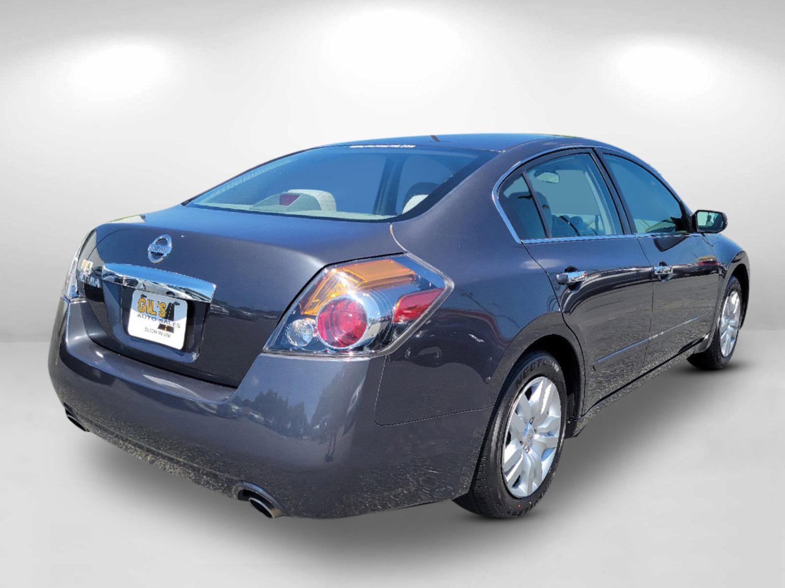 2010 Dark Slate Metallic /Frost Nissan Altima 2.5 (1N4AL2AP1AN) with an Gas I4 2.5L/ engine, 1-Speed Continuously Variable transmission, located at 7000 Northlake Connector, Columbus, GA, 31904, (706) 987-8085, 32.524975, -84.978134 - 2010 Nissan Altima 2.5 - Photo#4