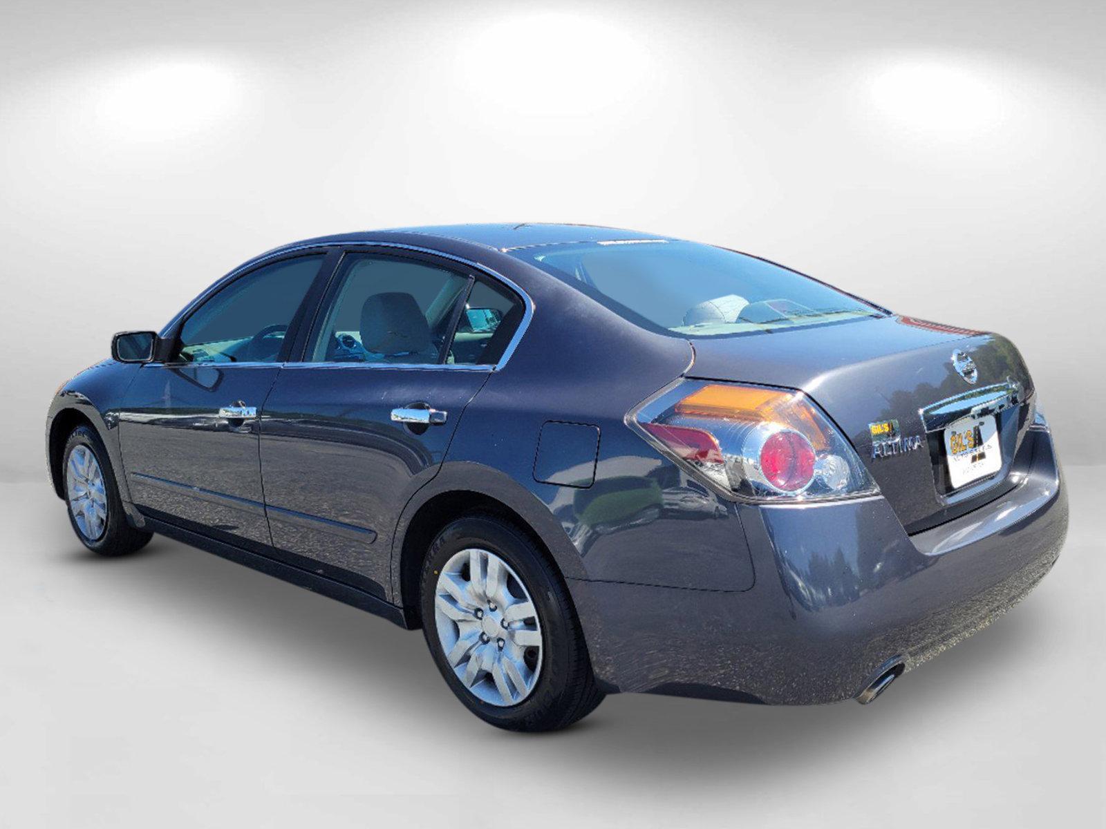 2010 Dark Slate Metallic /Frost Nissan Altima 2.5 (1N4AL2AP1AN) with an Gas I4 2.5L/ engine, 1-Speed Continuously Variable transmission, located at 7000 Northlake Connector, Columbus, GA, 31904, (706) 987-8085, 32.524975, -84.978134 - 2010 Nissan Altima 2.5 - Photo#6