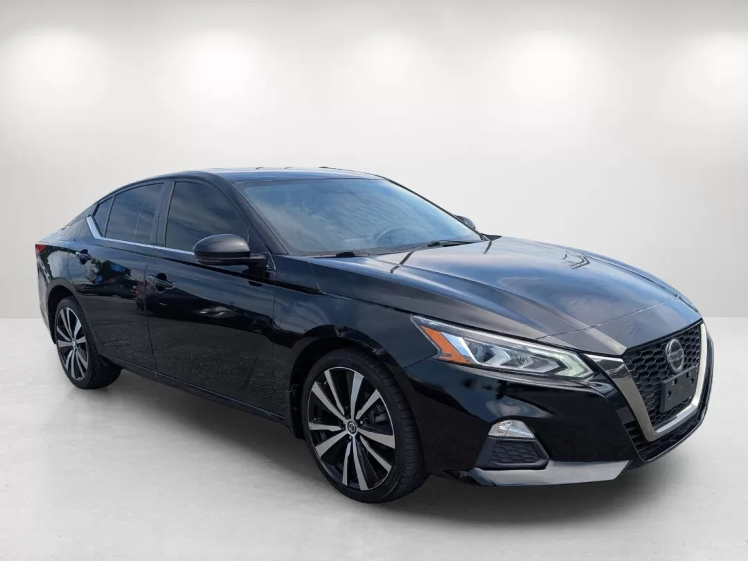 2019 Super Black /Sport Nissan Altima 2.5 SR (1N4BL4CW1KN) with an Other engine, located at 5115 14th Ave., Columbus, GA, 31904, (706) 323-0345, 32.511494, -84.971046 - 2019 Nissan Altima 2.5 SR - Photo#2