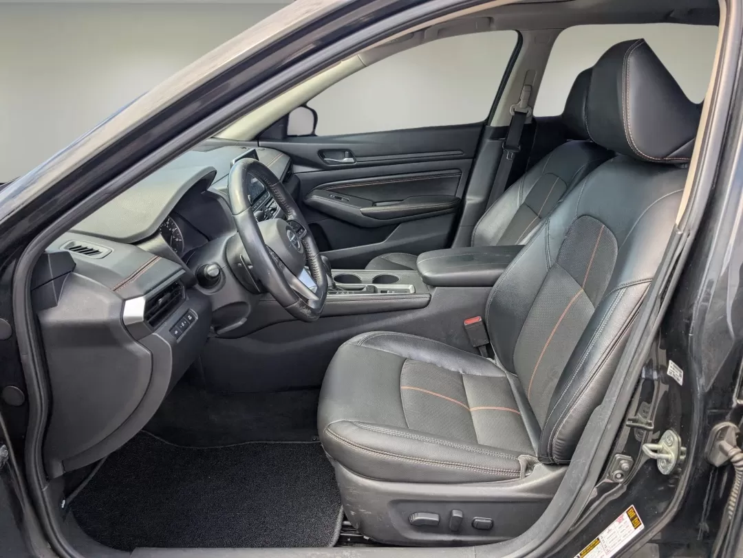 2019 Super Black /Sport Nissan Altima 2.5 SR (1N4BL4CW1KN) with an Other engine, located at 5115 14th Ave., Columbus, GA, 31904, (706) 323-0345, 32.511494, -84.971046 - 2019 Nissan Altima 2.5 SR - Photo#9