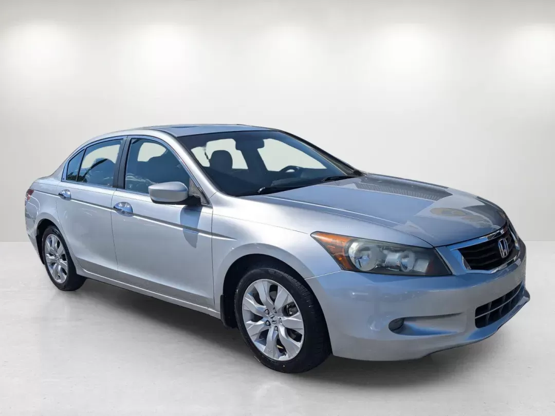 2008 Honda Accord Sdn EX-L (1HGCP36838A) with an Gas V6 3.5L/212 engine, 5-Speed Automatic transmission, located at 3959 U.S. 80 W, Phenix City, AL, 36870, (334) 297-4885, 32.469296, -85.135185 - 2008 Honda Accord Sdn EX-L - Photo#3