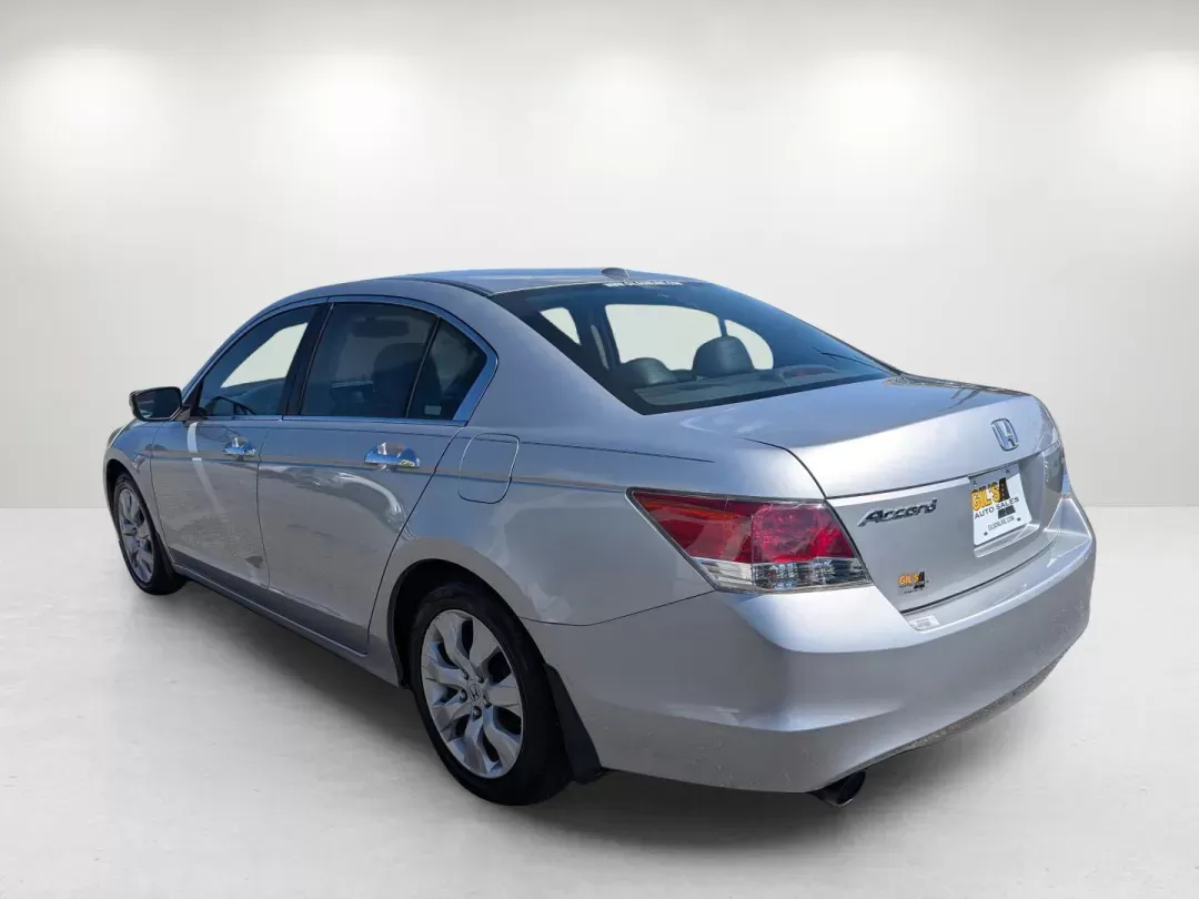 2008 Honda Accord Sdn EX-L (1HGCP36838A) with an Gas V6 3.5L/212 engine, 5-Speed Automatic transmission, located at 3959 U.S. 80 W, Phenix City, AL, 36870, (334) 297-4885, 32.469296, -85.135185 - 2008 Honda Accord Sdn EX-L - Photo#7