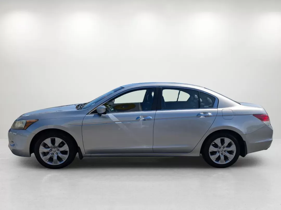 2008 Honda Accord Sdn EX-L (1HGCP36838A) with an Gas V6 3.5L/212 engine, 5-Speed Automatic transmission, located at 3959 U.S. 80 W, Phenix City, AL, 36870, (334) 297-4885, 32.469296, -85.135185 - 2008 Honda Accord Sdn EX-L - Photo#8