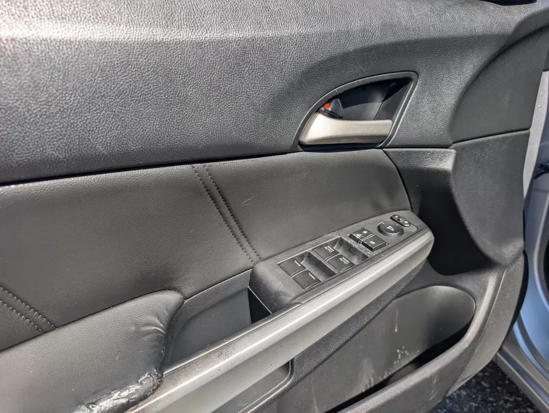 2008 Honda Accord Sdn EX-L (1HGCP36838A) with an Gas V6 3.5L/212 engine, 5-Speed Automatic transmission, located at 3959 U.S. 80 W, Phenix City, AL, 36870, (334) 297-4885, 32.469296, -85.135185 - 2008 Honda Accord Sdn EX-L - Photo#9